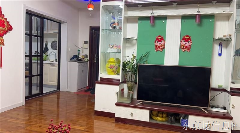 出售东京新城电梯楼10楼